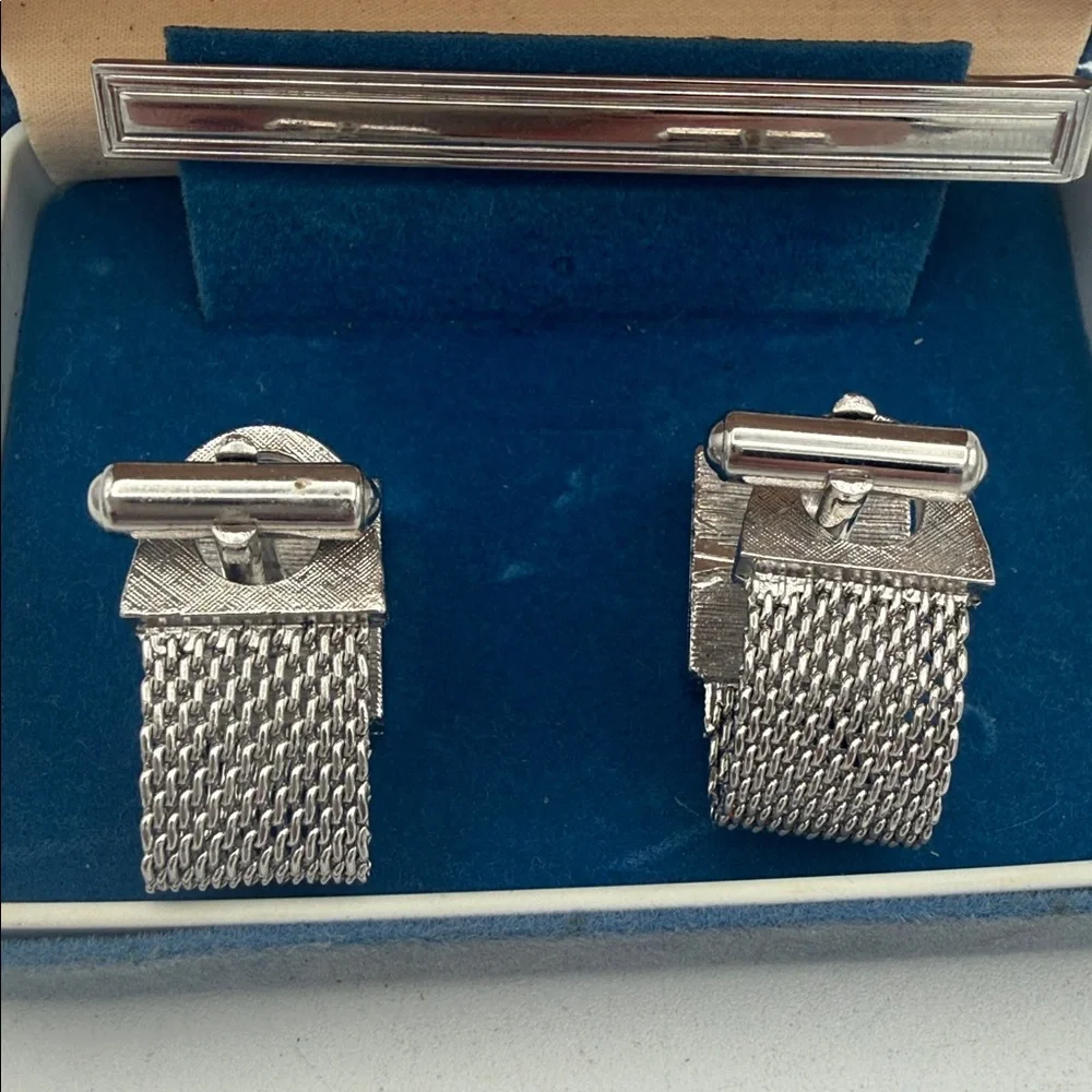 VTG SWANK Silvertone Rectangular Mesh Cufflinks with Matching Tie Bar
